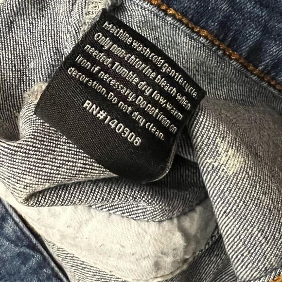 Create 2MRW Stylish Denim Jacket with Colorful Accents, NWT - Picture 6 of 7